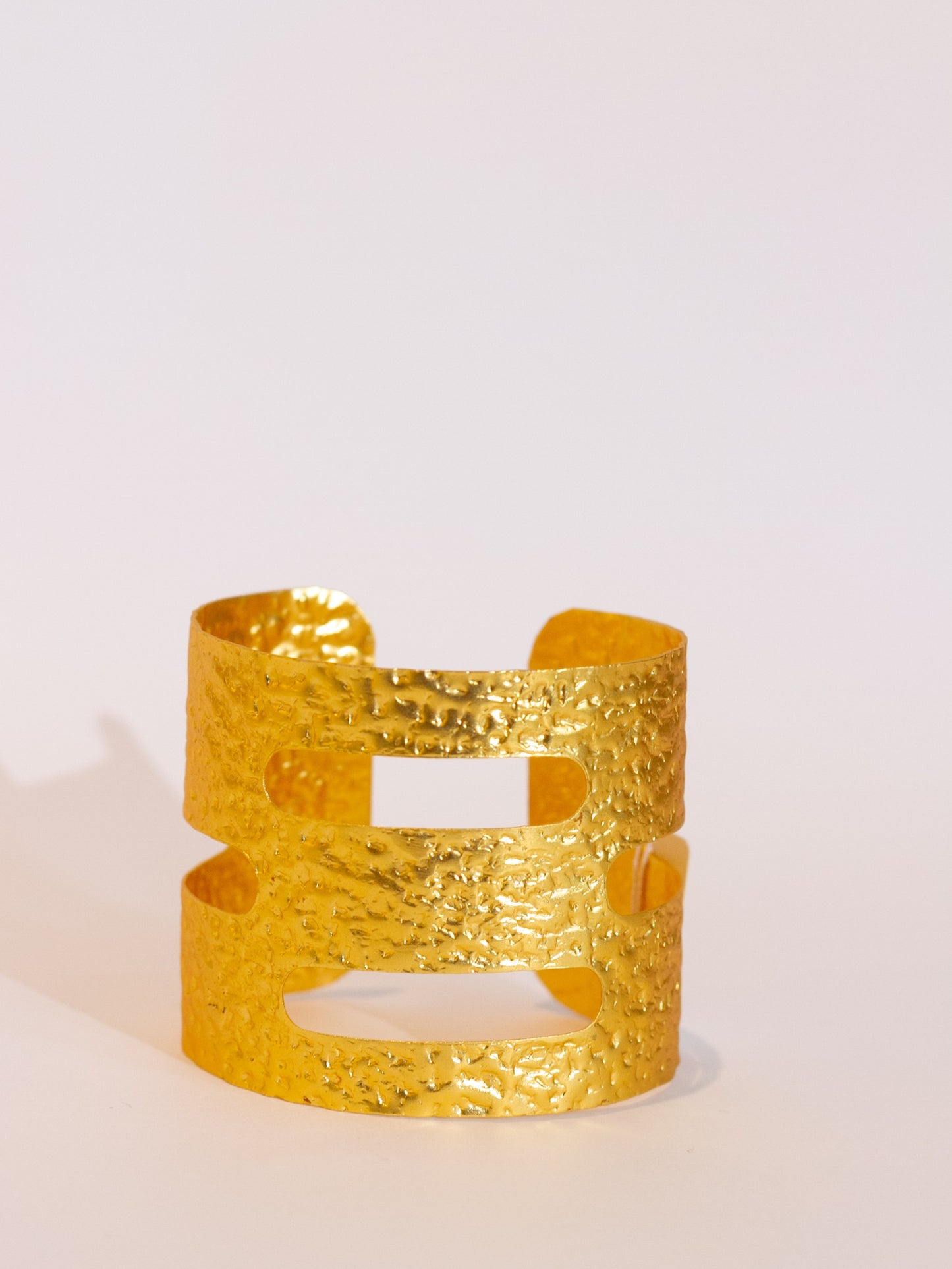 brazalete líneas gold